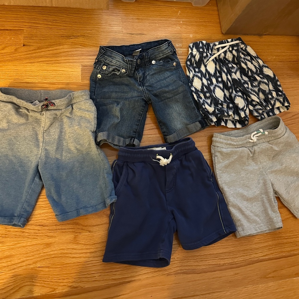 Boy 4T shorts 5pcs